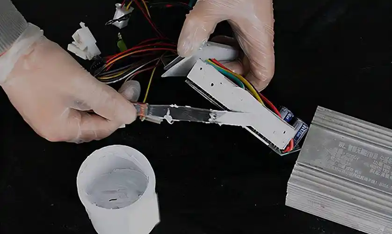 导热硅脂使用安全操作